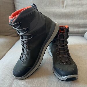Lowa Men’s Malta GTX Leather Hiking Boot- Size 11.5 EUC- Gray
